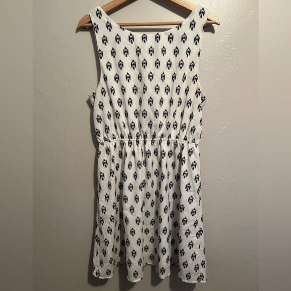 Everly Black and White Patterned Mini Sundress - Picture 2 of 12